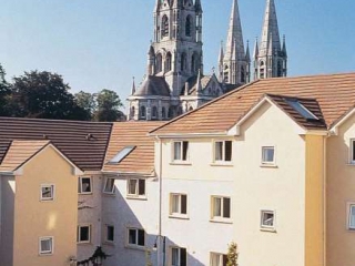 Deanshall Crosses Green