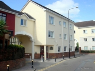 Deanshall Crosses Green