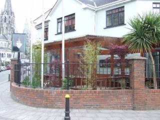 Deanshall Crosses Green